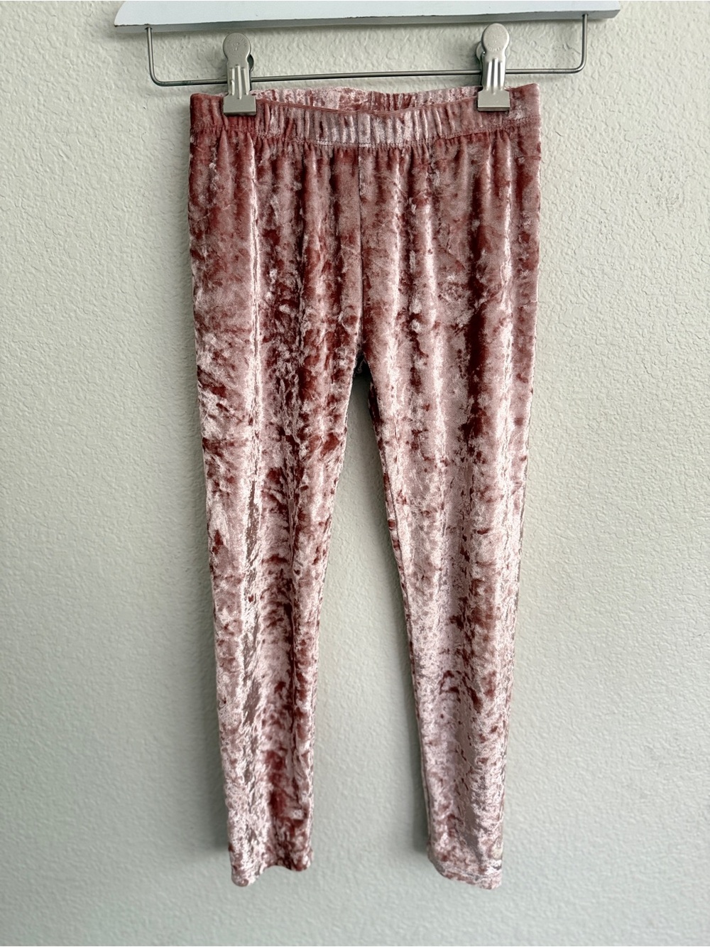 Nike Girls Velvet Leggings in Dusty Rose size 6x